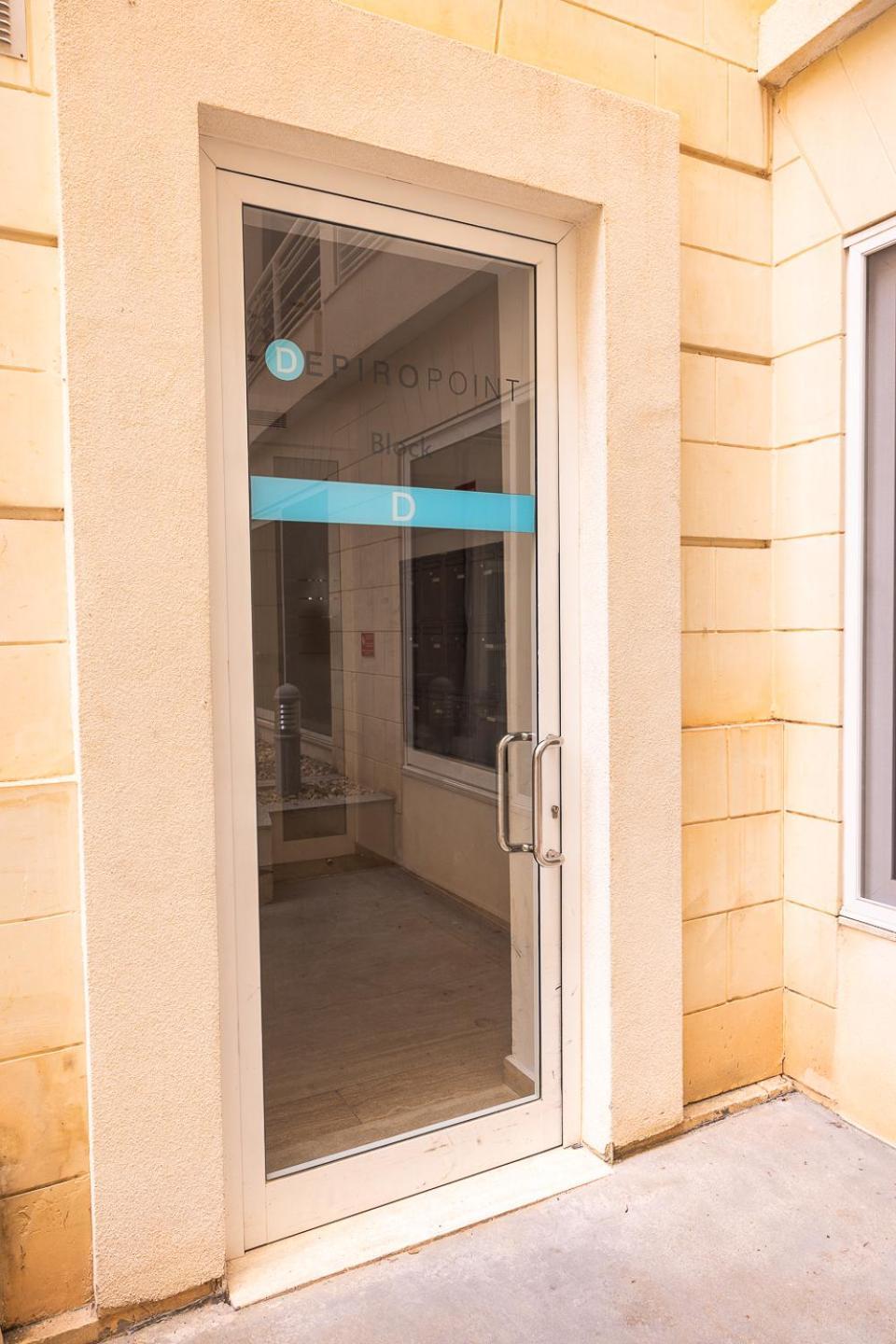 Balluta Bay Spacious Apt - 2Br Sliema Buitenkant foto