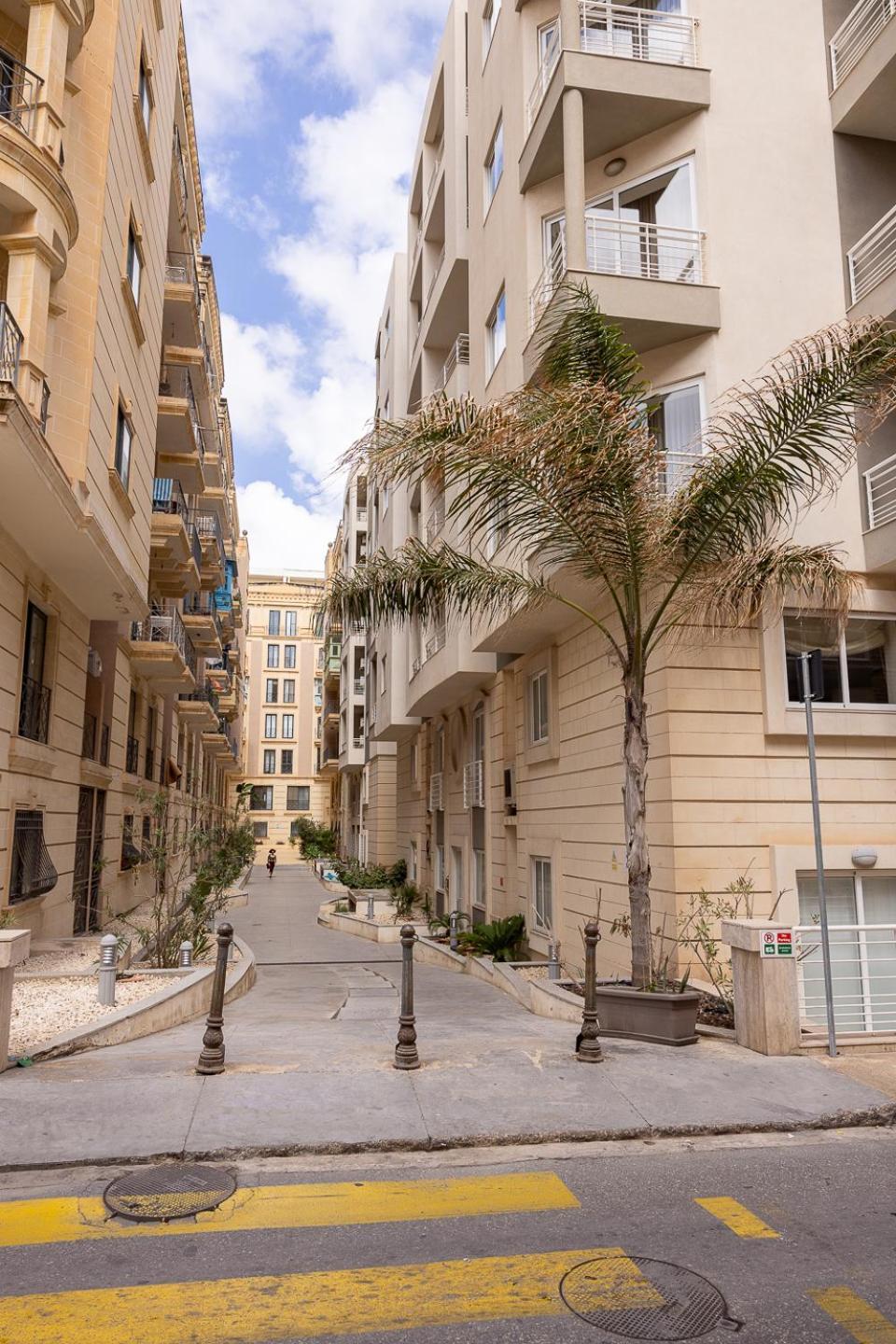Balluta Bay Spacious Apt - 2Br Sliema Buitenkant foto